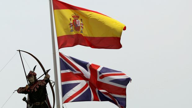 Británicos buscan la nacionalidad española para quedar a salvo del Brexit