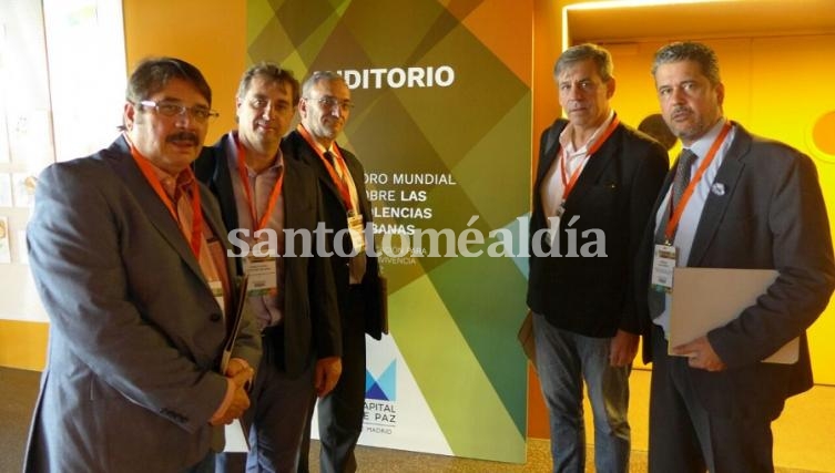 Los cinco senadores en Madrid. De izq. a der.: Rosconi, Capitani, Calvo, Jatón y Giacomino. (Foto: Prensa Jatón)