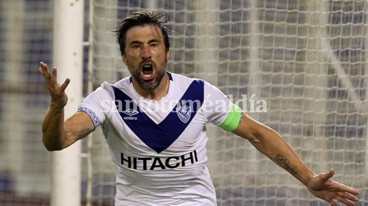 Pavone convirtió los dos goles de Vélez. (Foto: TyC Sports)