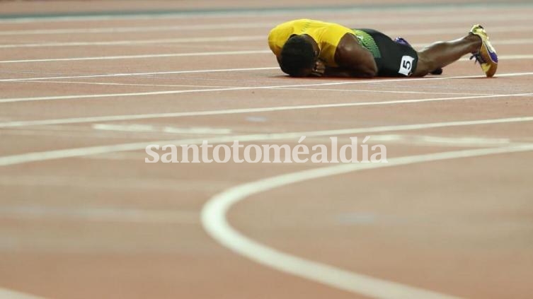 Bolt no pudo terminar su última carrera.