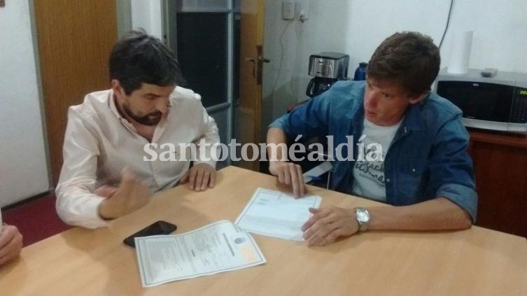 Conti firmó la extensión de su contrato con Colón. (Foto: LT 10)