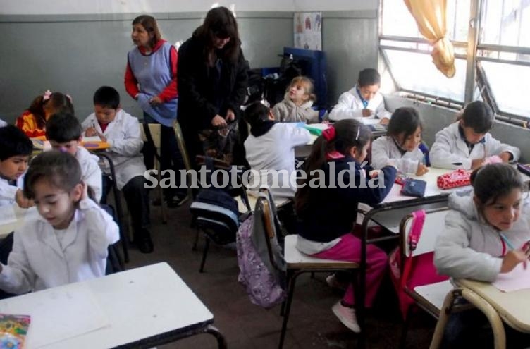 La gobernadora de Buenos Aires convocó a los docentes a paritarias.