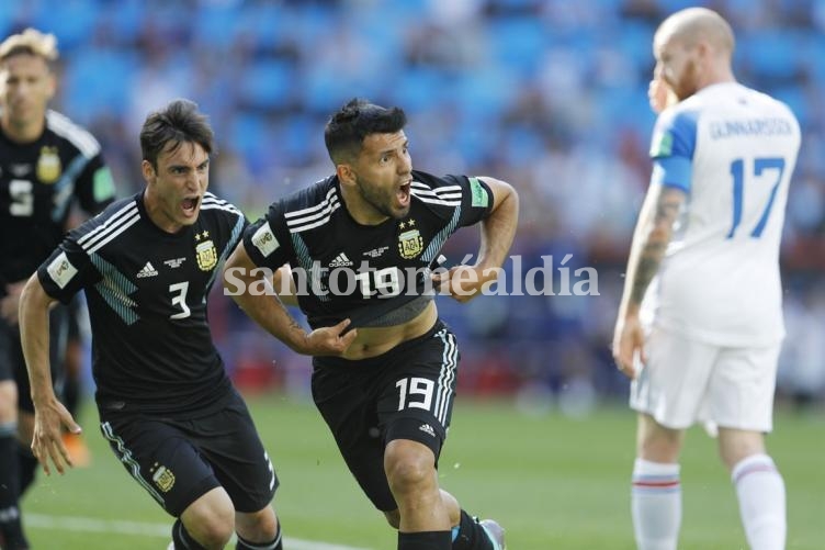 Agüero abrió el marcador para Argentina.