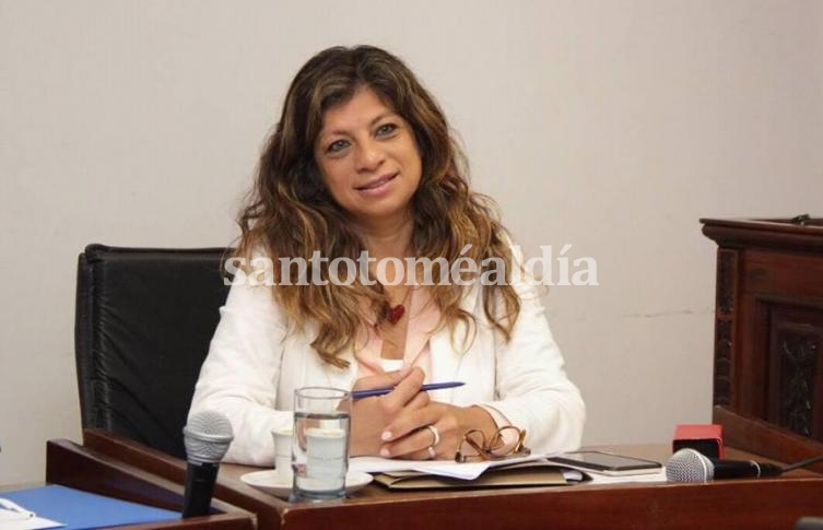 Gabriela Solano acompañó la propuesta para que el Concejo sesione en los barrios.