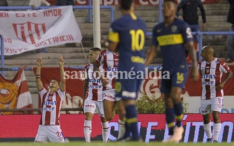 Augusto Lotti, autor de los dos goles, celebra el 2-0 que sería definitivo. (Foto: TyC Sports)