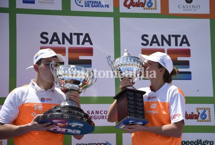 Francesco Ghettini y Bárbara Pozzobon celebran sus triunfos. (Foto: Prensa Santa Fe-Coronda)