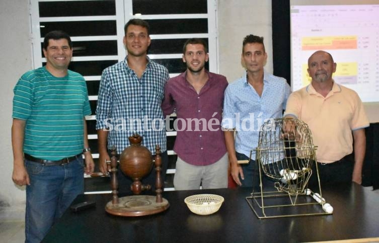 El sorteo se realizó en el predio de la Liga Santafesina. (Foto: Prensa LSF)