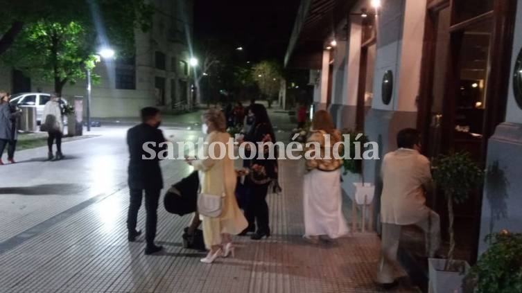 Santa Fe: Desactivaron una fiesta de casamiento en el restaurante del Castelar Hotel