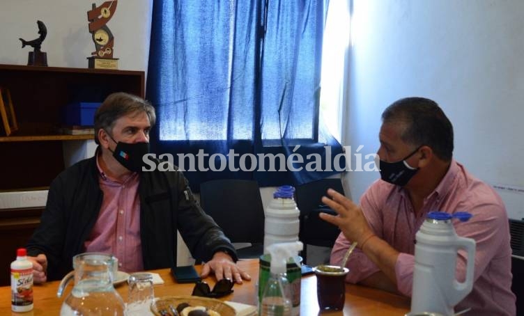 Pedro Uliambre recibió en Sauce Viejo al ministro de Cultura de la Provincia