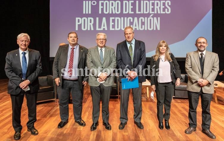 El 3° Foro de Líderes por la Educación se desarrolló el martes en el Centro Cultural Kirchner de la Ciudad Autónoma de Buenos Aires.