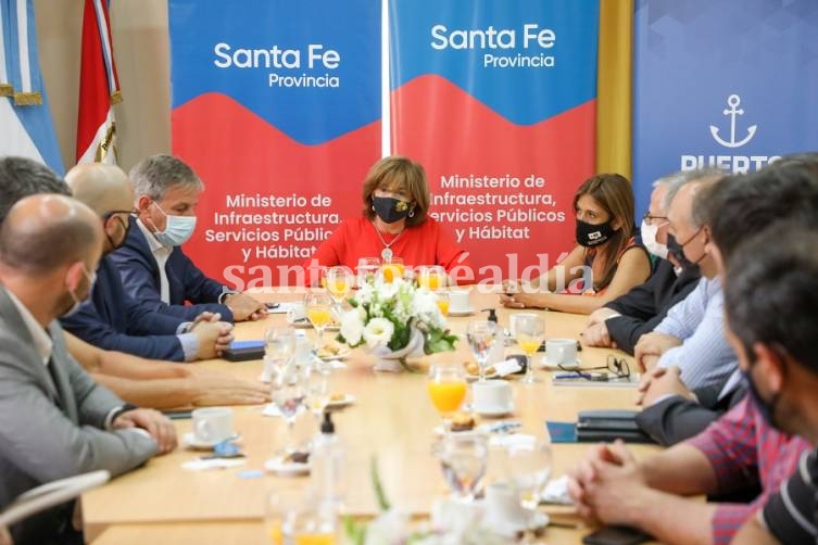 Este miércoles se concretó la primera reunión de la comisión coordinadora para evaluar la factibilidad del Tren de pasajeros Santa Fe - Santo Tomé.