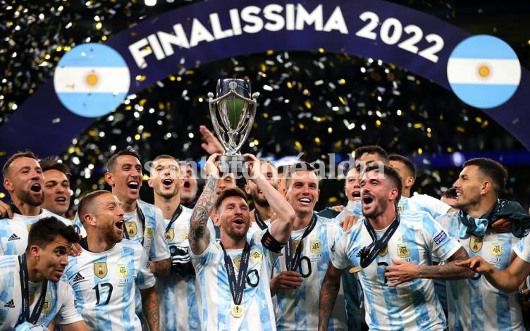 La Selección argentina venció a Italia por 3 a 0 para alzarse con la Finalissima.