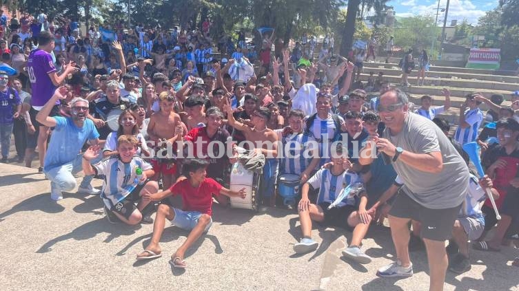 Miles de santotomesinos celebraron la Copa del Mundo en el Fan Fest organizado por la Municipalidad