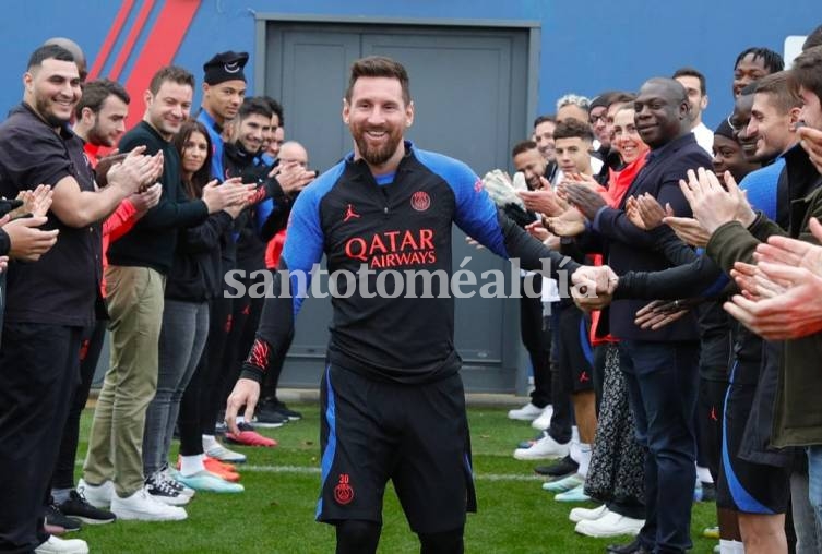 Messi, ovacionado en su regreso al PSG.