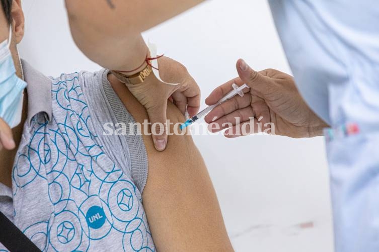 El vacunatorio de la UNL está destinado a toda la sociedad. (Foto: Prensa UNL)