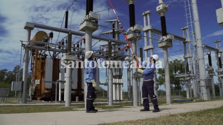 Este viernes entre a las 14.45 y las 15.30 horas, las ciudades de Rosario y Santa Fe marcaron nuevos niveles de demanda de potencia.