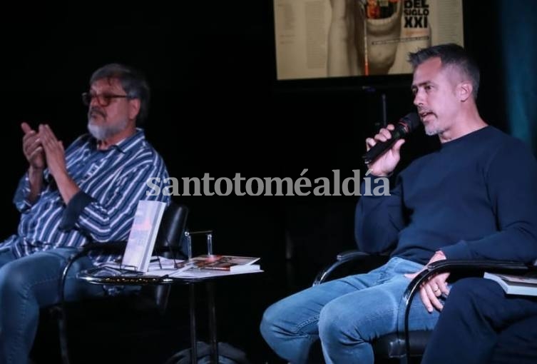 Busatto presentó en Rosario su libro 