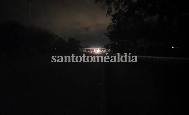 Preocupa la falta de iluminación en el acceso a Santa Fe
