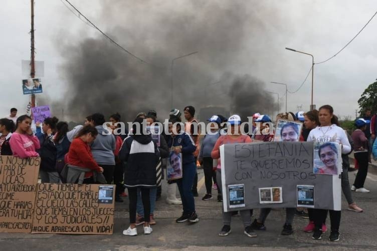 Corte de tránsito en el puente Carretero: reclaman por la aparición de Mónica Aquino 