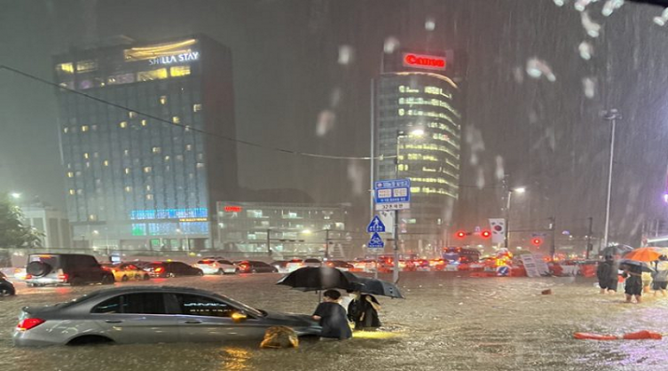 La cifra de muertos por inundaciones en Corea del Sur sube a 37