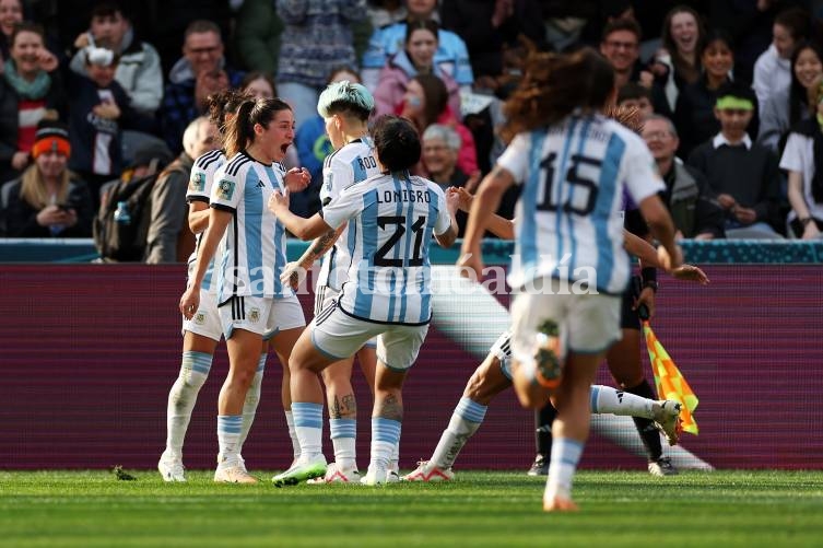 Mundial Femenino: Argentina se hizo fuerte, lo remontó y sacó un empate ante Sudáfrica