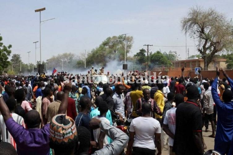 Francia evacuará muy pronto a sus ciudadanos de Níger.
