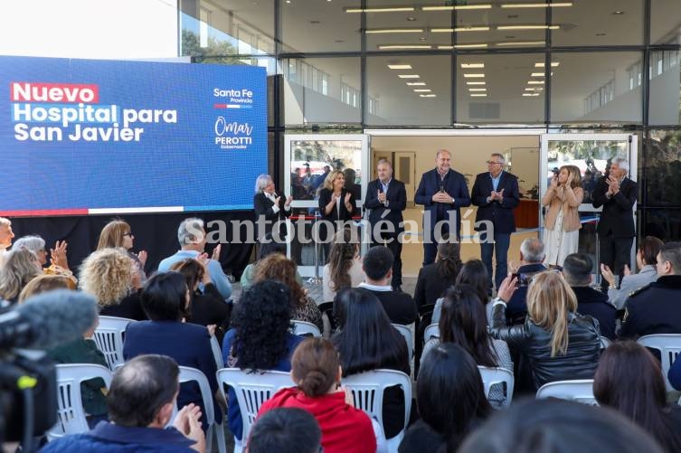 El gobernador inauguró el nuevo hospital de San Javier.. (Foto: GSF)