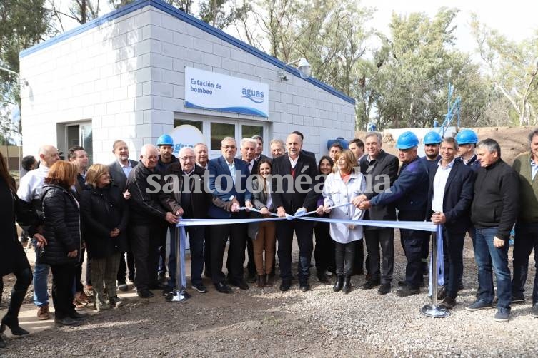 El gobernador Omar Perotti inauguró este viernes el acueducto Desvío Arijón – Rafaela.