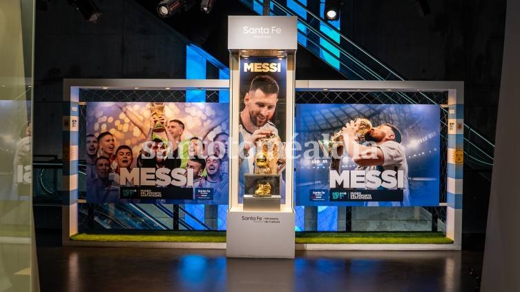 El Museo del Deporte Santafesino exhibe el Balón y el Botín de Oro de Leo Messi