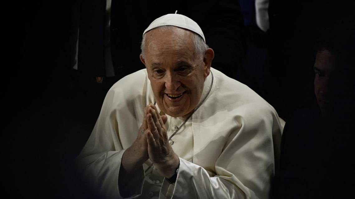 El papa Francisco planteó este domingo que el fundamentalismo 
