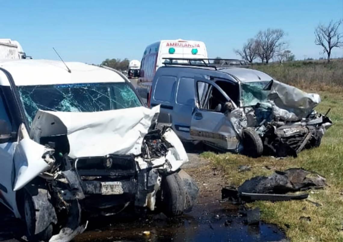 Fallecieron tres personas en un choque fatal en la Autopista Santa Fe-Rosario