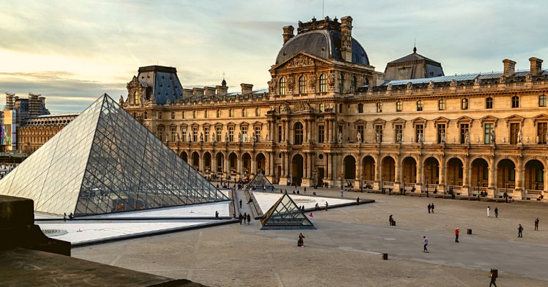 Evacuaron el Museo del Louvre por temor a un atentado