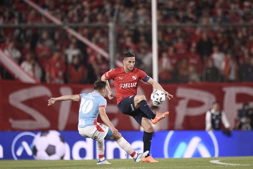 Independiente empató con Arsenal y quedó lejos de River