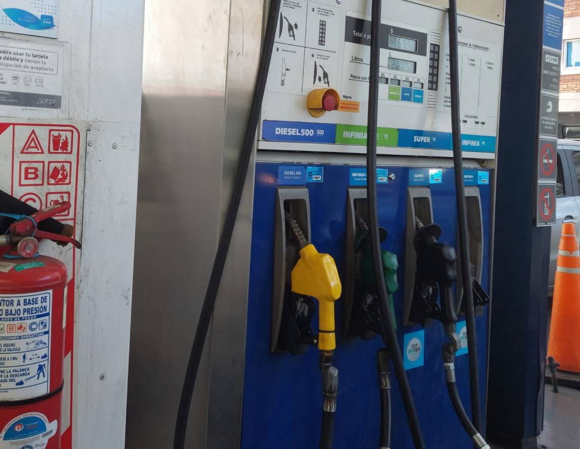 Los combustibles aumentaron entre 7,6% y 10% en todo el país