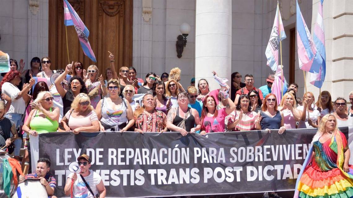 Santa Fe es la primera provincia con una Ley de reparación histórica para aquella población travesti y trans que sobrevivió a la persecución policial sistemática y la violación de derechos humanos en el periodo democrático. (Foto: Télam)