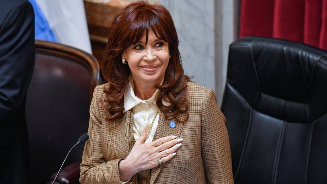 Cristina Fernández de Kirchner se despidió este martes de los trabajadores del Senado de la Nación. (Foto: Télam)