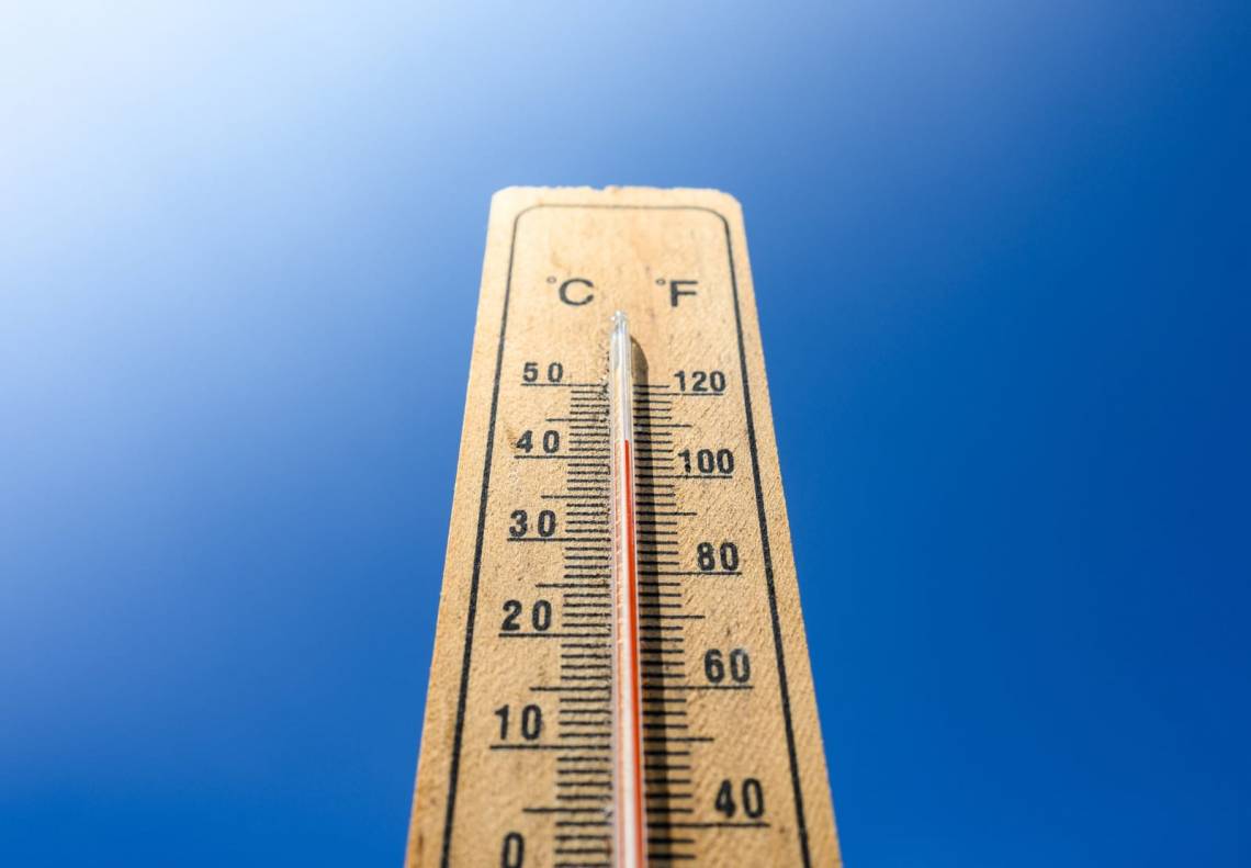 El golpe de calor sobreviene cuando el cuerpo no puede regular su temperatura. (Crédito: BogdanV)
