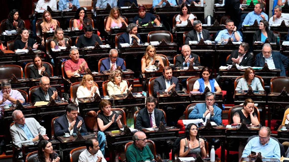 Ley Ómnibus: Diputados continúa con la sesión pero siguen trabadas las negociaciones sobre el artículo de privatizaciones
