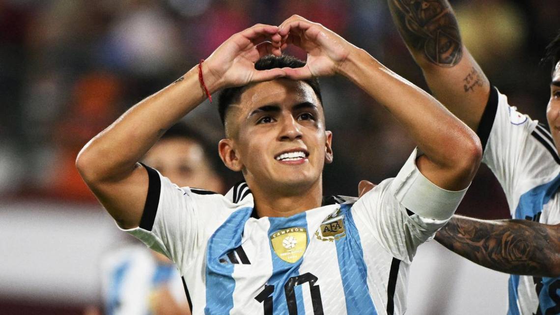 Argentina necesita una victoria ante Paraguay para soñar con París 2024