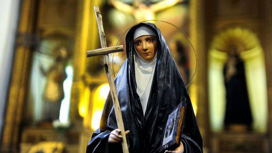 Los milagros que llevaron a Mamá Antula a convertirse en la primera mujer argentina reconocida como santa