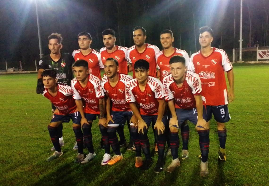 El equipo de Independiente que jugó este miércoles. (Foto: Liga Santafesina)