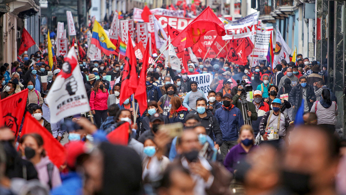 Los ecuatorianos salieron a las calles en contra de las reformas de Noboa