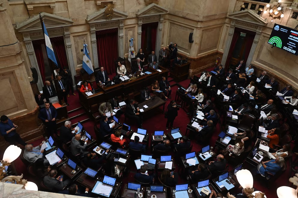 El Senado dio media sanción a la reforma laboral y el proyecto pasó a Diputados