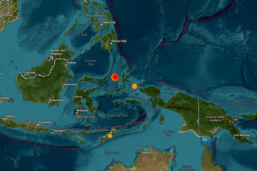 Un terremoto de 7,4 sacudió Indonesia y generó alerta de tsunami