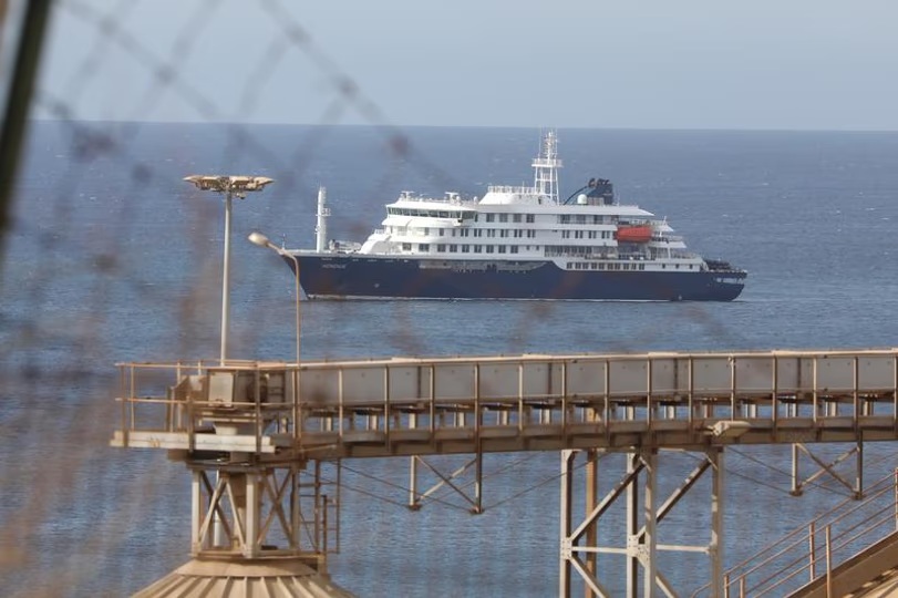 Confinan un crucero en Francia e investigan un brote de gastroenteritis