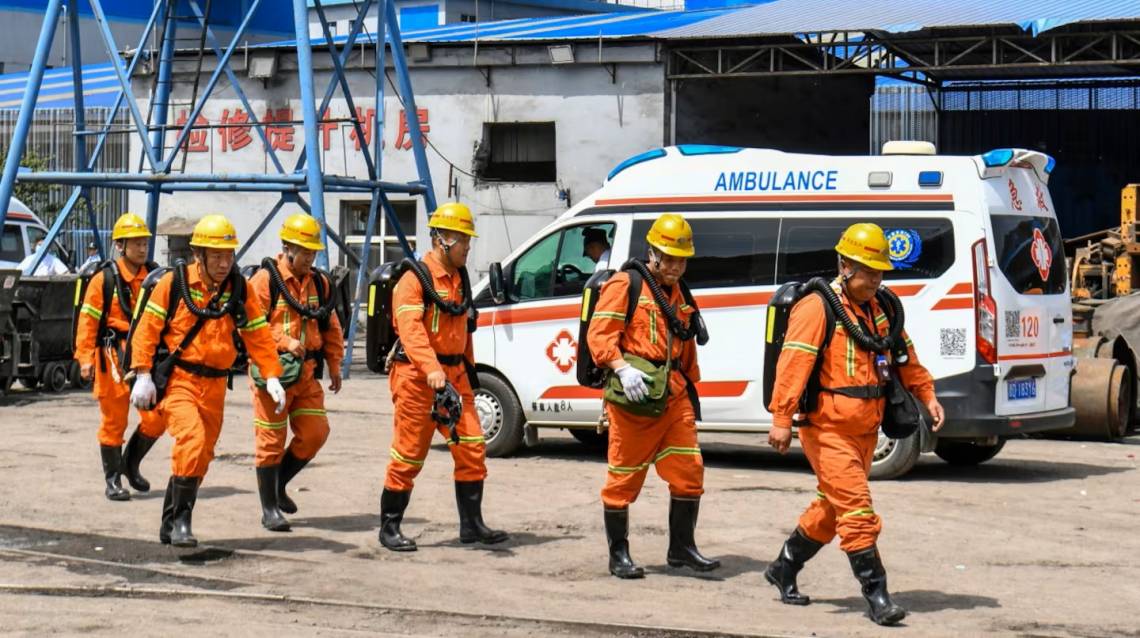 Al menos 82 muertos tras una explosión en una mina de carbón en China