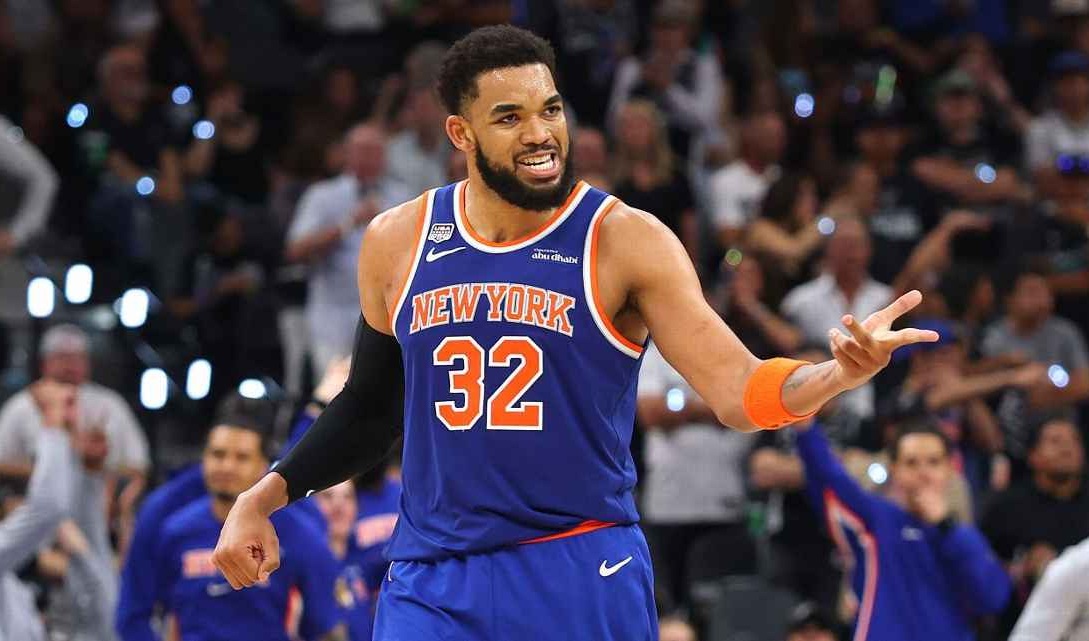 Los Knicks quedaron 2-0 arriba tras otra victoria ajustada sobre los Spurs en las finales de la NBA