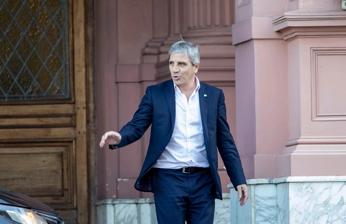 El Gobierno informó superávit en mayo, con el impulso del cobro de Ganancias
