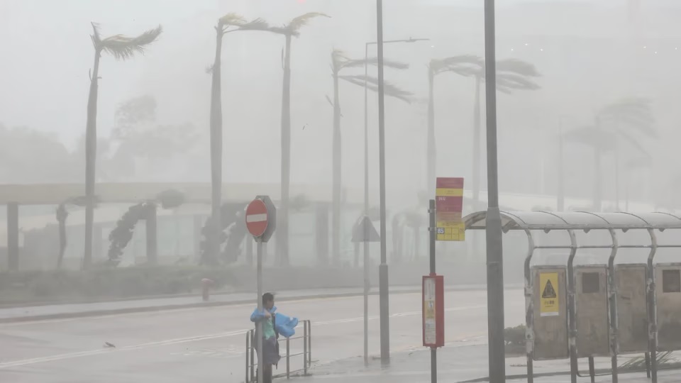 El tifón Bavi deja decenas de heridos en Taiwán y obliga a evacuar a 1,7 millones de personas en China