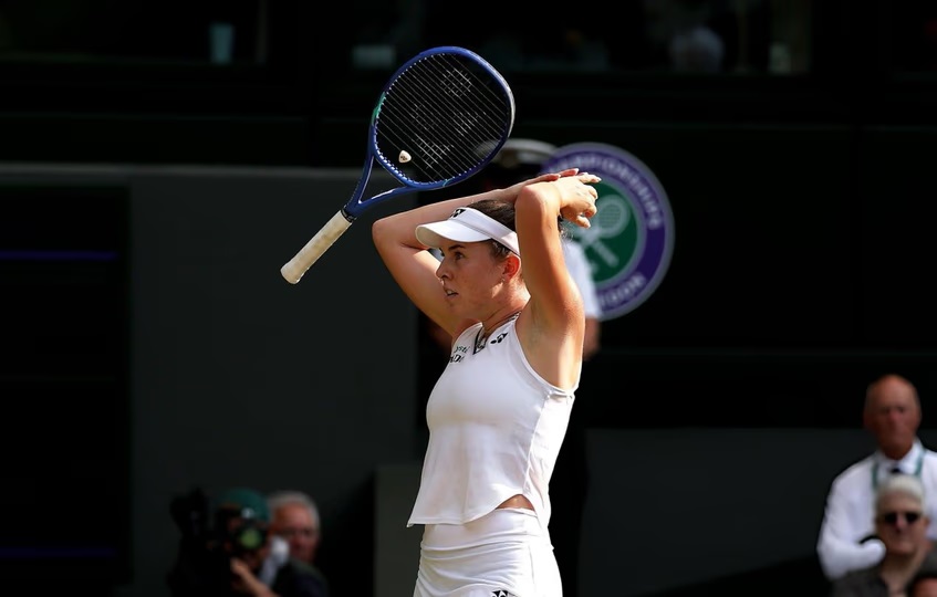 Linda Noskova es la nueva campeona de Wimbledon tras vencer a Muchova